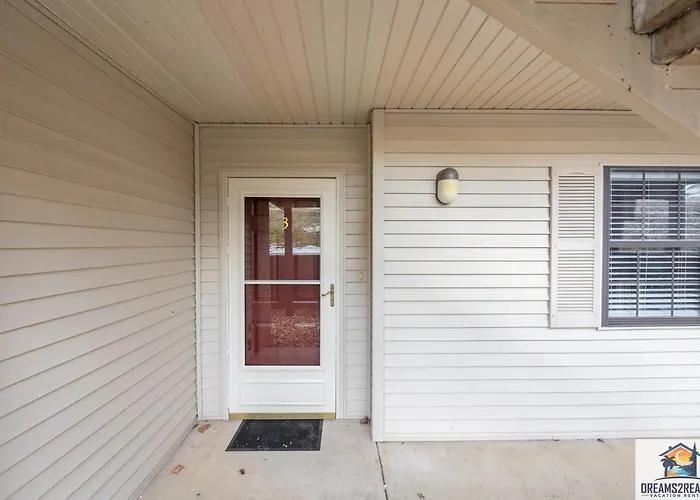 2Br Updated Condo - Close To The Strip - Stairs Required - 2 Pools - Free Tickets Included - Fhe-3